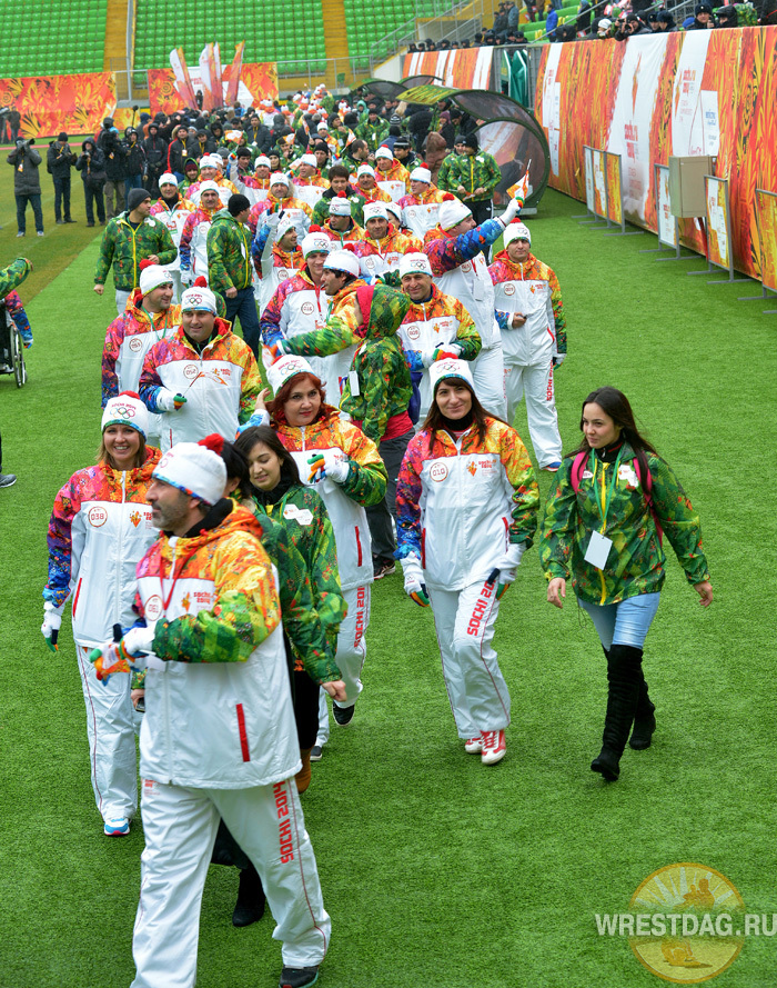 Борцы открыли и закрыли эстафету олимпийского огня в Дагестане