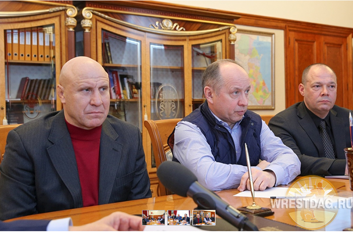 Врио Главы Дагестана Владимир Васильев провел совещание, посвященное ходу подготовки к Евро-2018. Врио Главы Дагестана Владимир Васильев провел совещание, посвященное ходу подготовки к Евро-2018.
