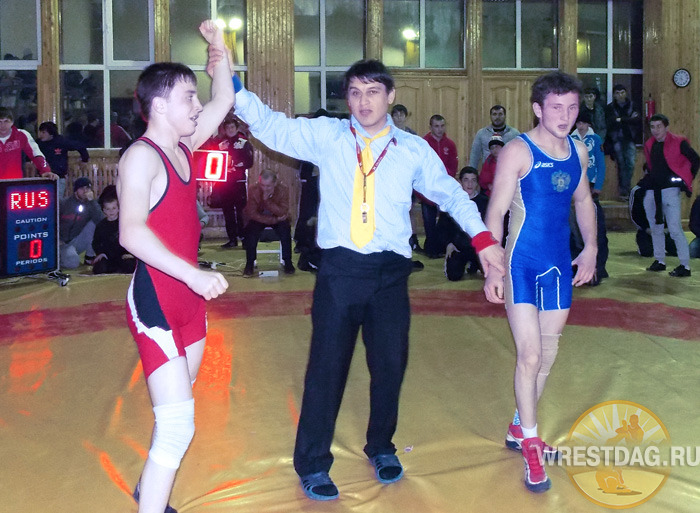 В Махачкале прошло первенство Дагестана по греко-римской борьбе среди юношей 1996-1997 годов рождения