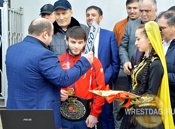 Сегодня Шамиль Кудиямагомедов и Гаджимурад Рашидов вернулись с чемпионата Европы.