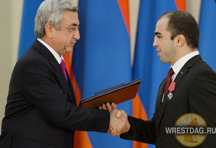 Президент Армении Серж Саргсян наградил чемпионов мира