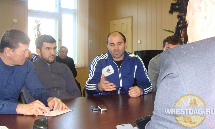 Министр спорта посовещался с тренерами сборной Дагестана