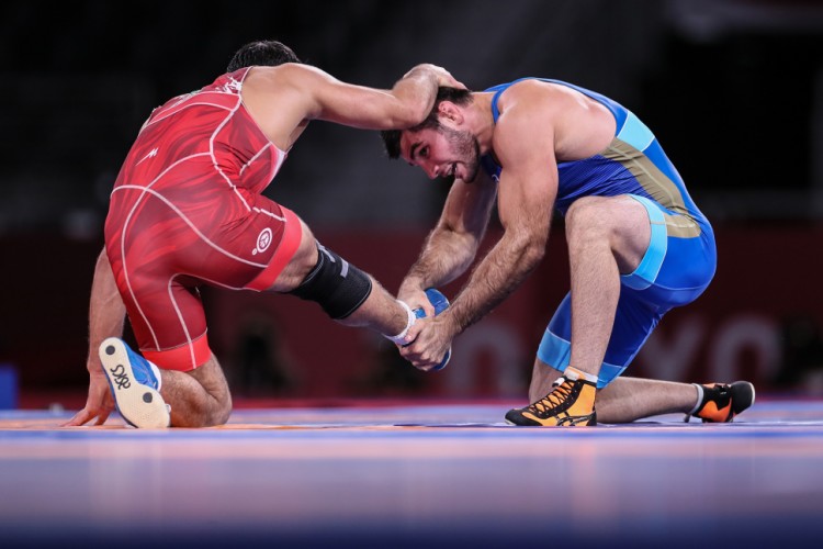 original_fs 86kg hassan yazdanicharati (iri) df. artur naifonov (roc ...