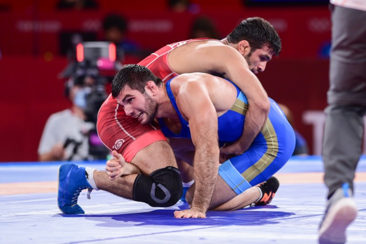 original_semifinals fs 86kg hassan yazdanicharati (iri) df. artur ...